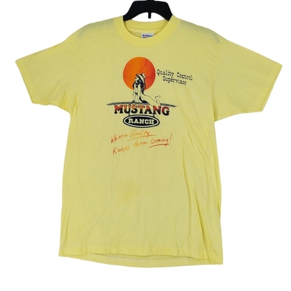 Vtg Mustang Ranch T-Shirt Hanes Single Stitch Mens L 42-44 Graphics Yellow USA - Picture 1 of 12